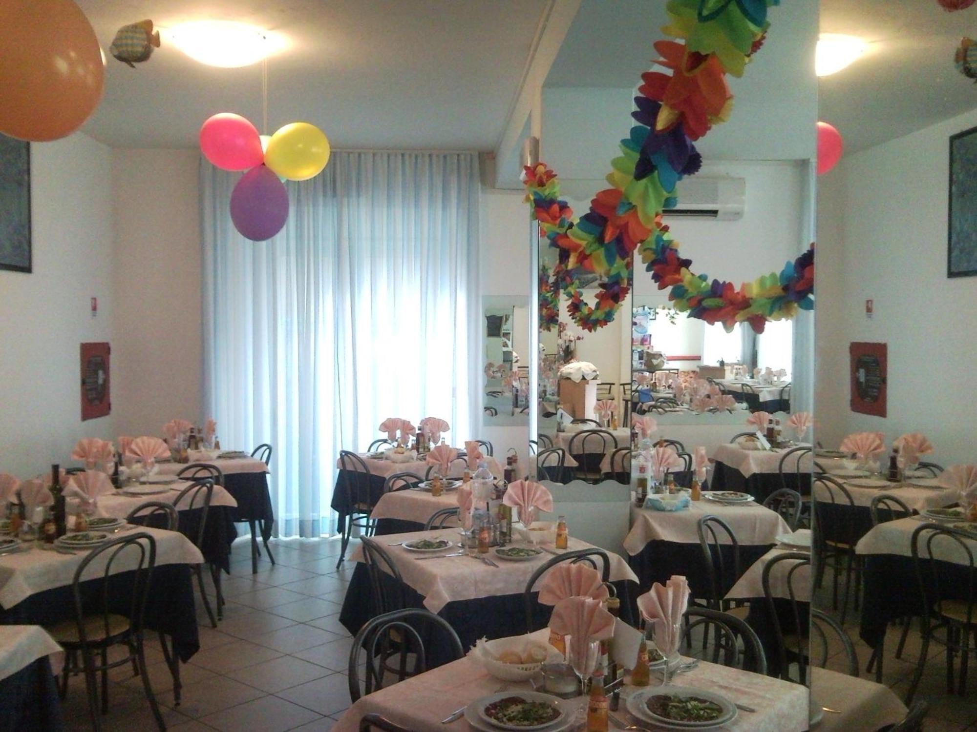 Hotel Trinidad Rimini Exterior foto