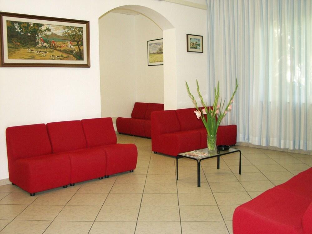 Hotel Trinidad Rimini Exterior foto